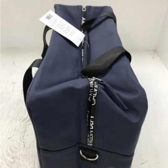 Calvin Klein Defy Duffle Weekender Travel Carry-On Sport Gym Bag Navy Blue - Picture 2 of 7